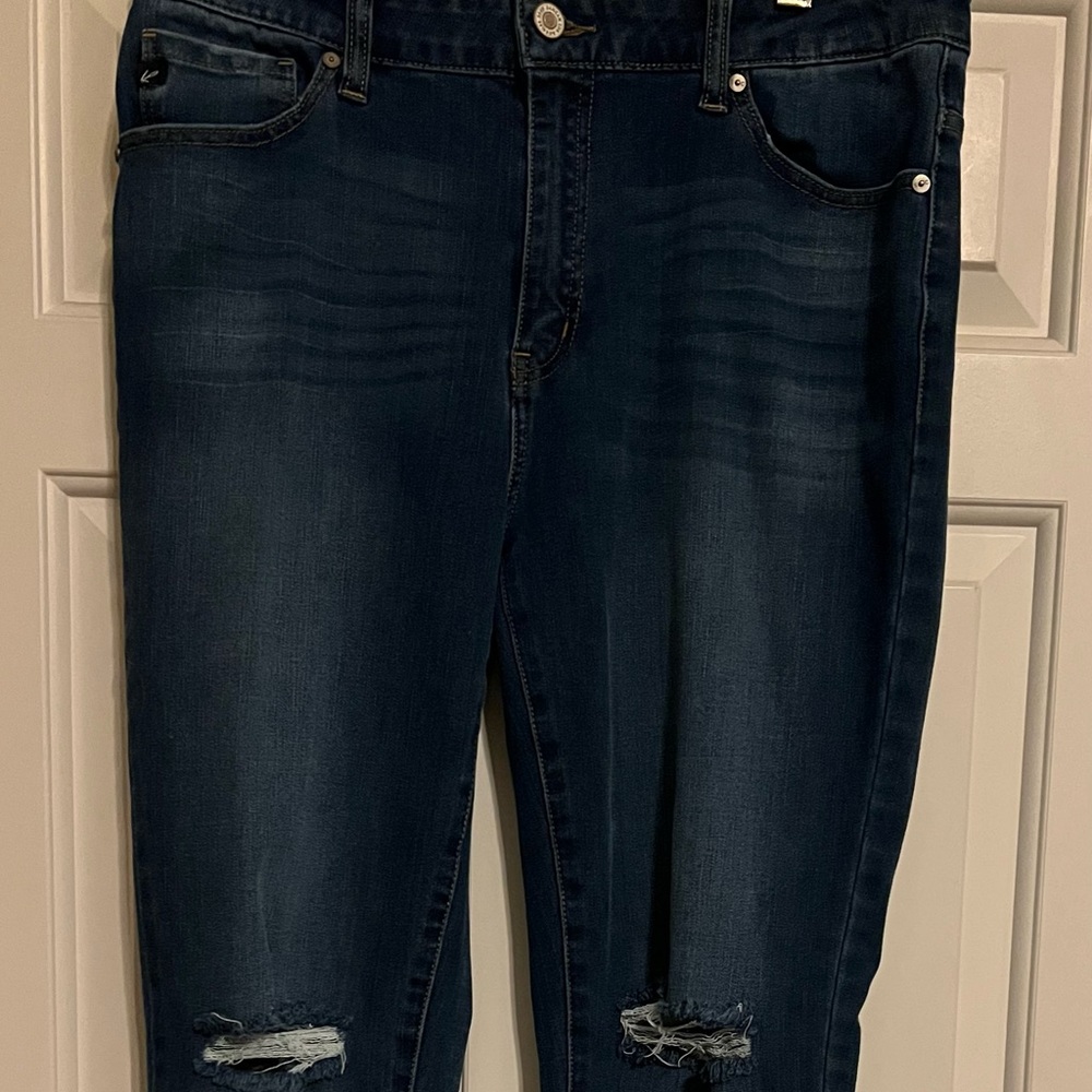 KanCan Distressed Jeans